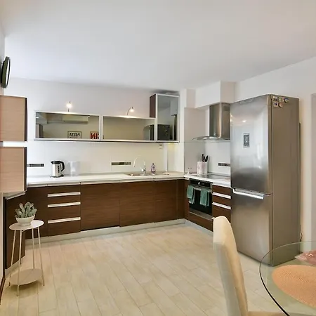 2br Haven - Steps From The Mall Апартамент *