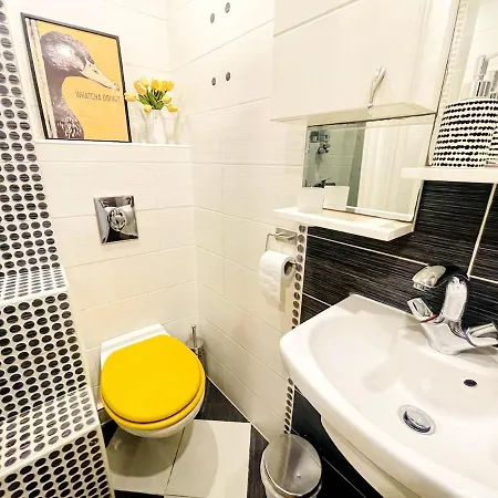2br Haven - Steps From The Mall Апартамент