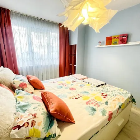 Apartament 2br Haven - Steps From The Mall Warna