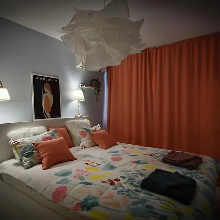 2br Haven - Steps From The Mall * Warna